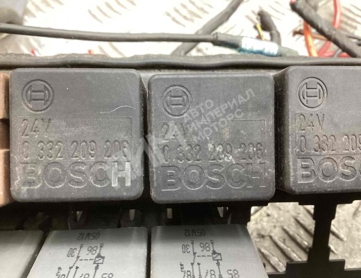 Блок реле Mercedes Vario (W670) 1996-2013  Mercedes Vario Vario (W670) 1996-2013