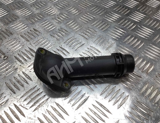 Фланец (тройник) системы охлаждения Volkswagen Passat B5 (3B) 1996-2000  Volkswagen Passat Passat B5 (3B) 1996-2000