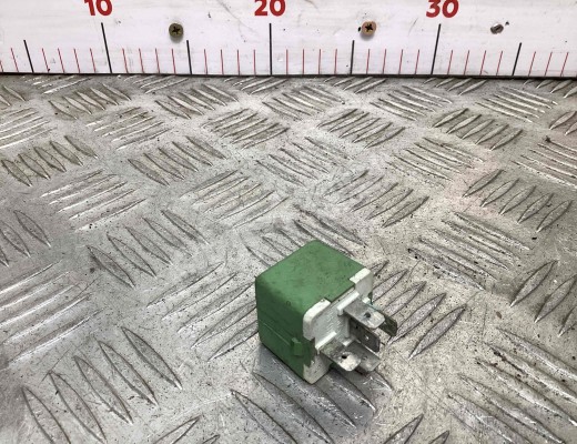 Реле вентилятора Citroen C5 I 2001-2004  Citroen C5 C5 I 2001-2004