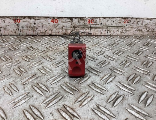 Кнопка аварийной сигнализации Renault Kerax 1997-2013  Renault Kerax Kerax 1997-2013