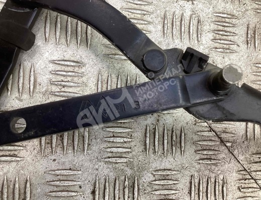 Петля капота правая Renault Laguna I (X56) 1993-2001  Renault Laguna Laguna I (X56) 1993-2001