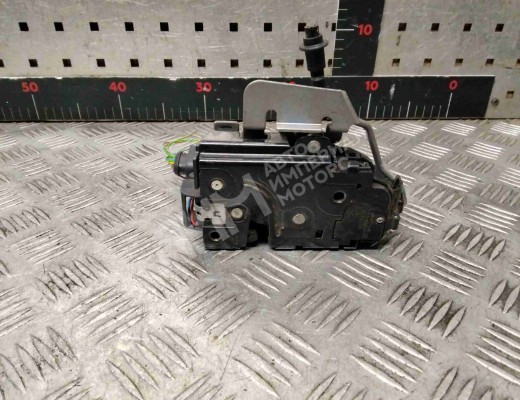 Замок двери передней левой Audi A6 C5 (4B) 1997-2001  Audi A6 A6 C5 (4B) 1997-2001