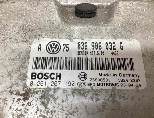 Блок управления двигателем Volkswagen Golf IV (1J) 1997-2004  Volkswagen Golf Golf IV (1J) 1997-2004