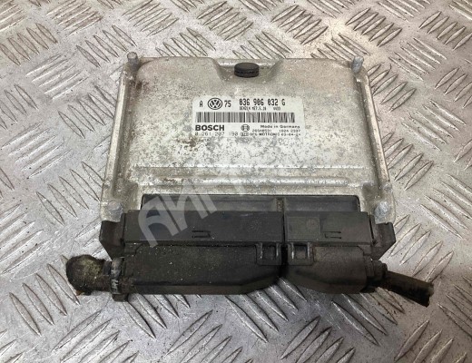 Блок управления двигателем Volkswagen Golf IV (1J) 1997-2004  Volkswagen Golf Golf IV (1J) 1997-2004