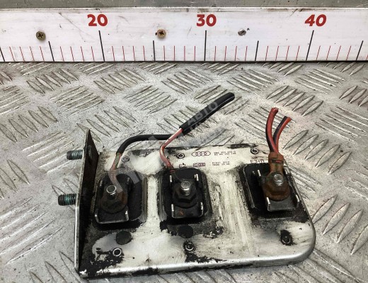 Сопротивление вентилятора охлаждения Volkswagen Passat B5 (3B) 1996-2000  Volkswagen Passat Passat B5 (3B) 1996-2000