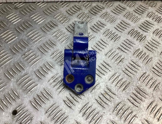 Петля двери задней левой Volkswagen Caddy III (2K) 2010-2015 рестайлинг  Volkswagen Caddy Caddy III (2K) 2010-2015 рестайлинг