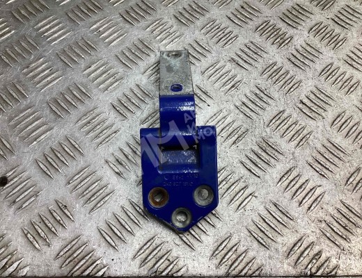 Петля двери задней левой Volkswagen Caddy III (2K) 2010-2015 рестайлинг  Volkswagen Caddy Caddy III (2K) 2010-2015 рестайлинг