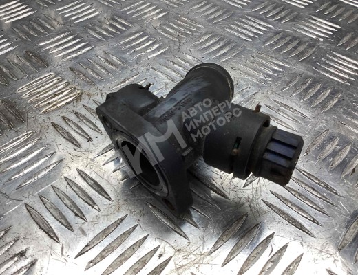 Фланец (тройник) системы охлаждения Volkswagen Transporter T4 (7D) 1990-1997  Volkswagen Transporter Transporter T4 (7D) 1990-1997