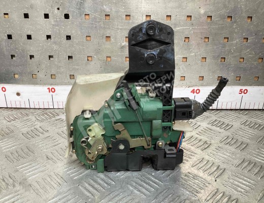 Замок двери передней левой Volkswagen Passat B5+ (3B) 2000-2005 рестайлинг  Volkswagen Passat Passat B5+ (3B) 2000-2005 рестайлинг