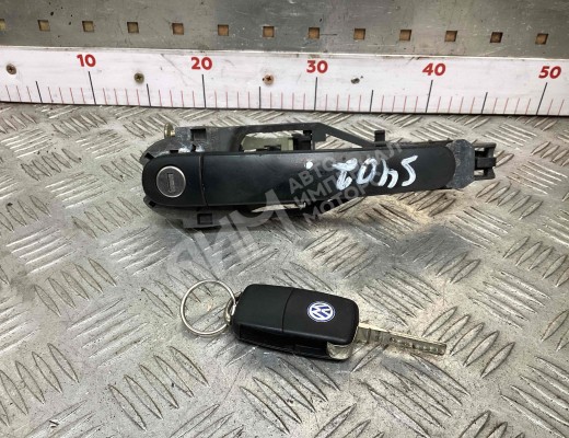Ручка наружная передняя левая Volkswagen Golf IV (1J) 1997-2004  Volkswagen Golf Golf IV (1J) 1997-2004