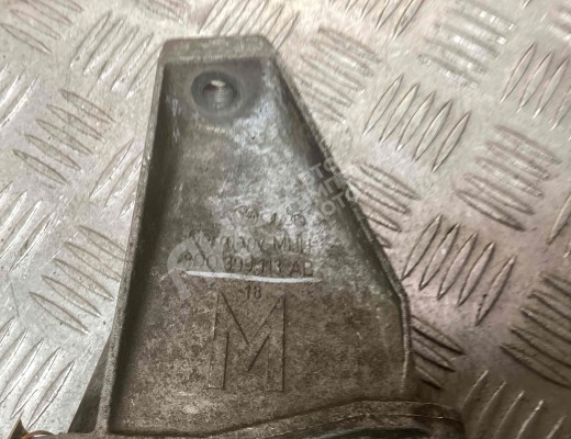 Кронштейн КПП Volkswagen Passat B5 (3B) 1996-2000  Volkswagen Passat Passat B5 (3B) 1996-2000