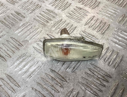 Повторитель передний правый Kia Sorento I (JC/BL) 2002-2006  Kia Sorento Sorento I (JC/BL) 2002-2006