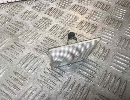 Повторитель передний правый Opel Vectra C 2002-2005  Opel Vectra Vectra C 2002-2005