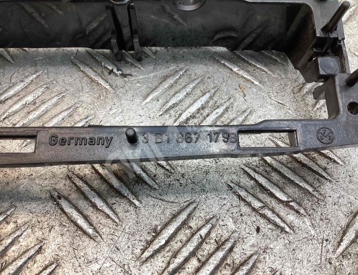 Накладка на ручку двери Volkswagen Passat B5 (3B) 1996-2000  Volkswagen Passat Passat B5 (3B) 1996-2000
