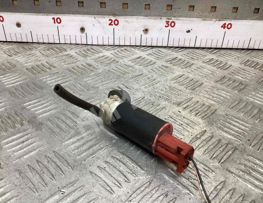 Насос (моторчик) омывателя стекла Honda Civic VII 2003-2005 рестайлинг  Honda Civic Civic VII 2003-2005 рестайлинг