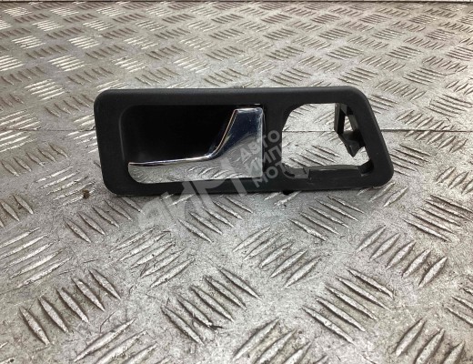 Ручка внутренняя задняя правая Mercedes 190 (W201) 1982-1993  Mercedes 190 190 (W201) 1982-1993