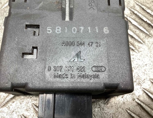 Кнопка корректора фар Mercedes Vario (W670) 1996-2013  Mercedes Vario Vario (W670) 1996-2013