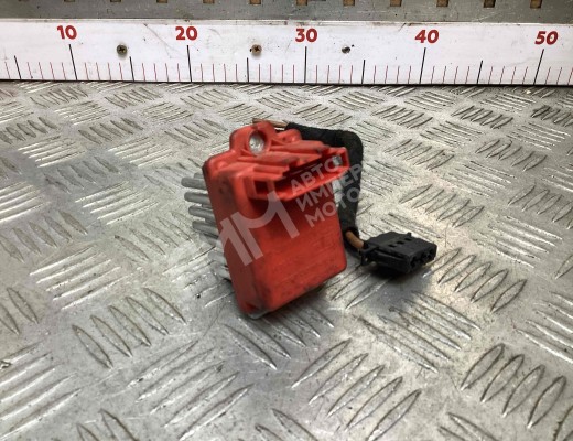 Сопротивление печки Volkswagen Passat B5 (3B) 1996-2000  Volkswagen Passat Passat B5 (3B) 1996-2000