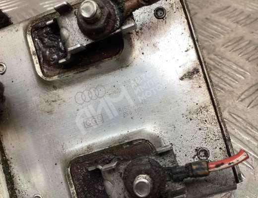 Сопротивление вентилятора охлаждения Volkswagen Passat B5+ (3B) 2000-2005 рестайлинг  Volkswagen Passat Passat B5+ (3B) 2000-2005 рестайлинг