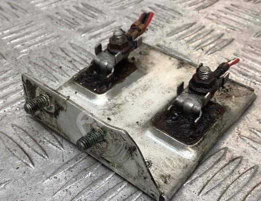 Сопротивление вентилятора охлаждения Volkswagen Passat B5+ (3B) 2000-2005 рестайлинг  Volkswagen Passat Passat B5+ (3B) 2000-2005 рестайлинг