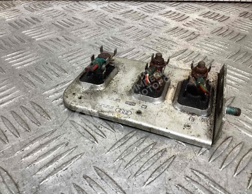 Сопротивление вентилятора охлаждения Volkswagen Passat B5+ (3B) 2000-2005 рестайлинг  Volkswagen Passat Passat B5+ (3B) 2000-2005 рестайлинг