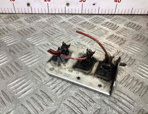 Сопротивление вентилятора охлаждения Volkswagen Passat B5+ (3B) 2000-2005 рестайлинг  Volkswagen Passat Passat B5+ (3B) 2000-2005 рестайлинг