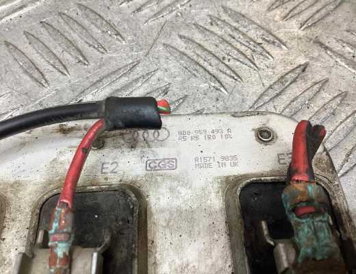 Сопротивление вентилятора охлаждения Volkswagen Passat B5 (3B) 1996-2000  Volkswagen Passat Passat B5 (3B) 1996-2000