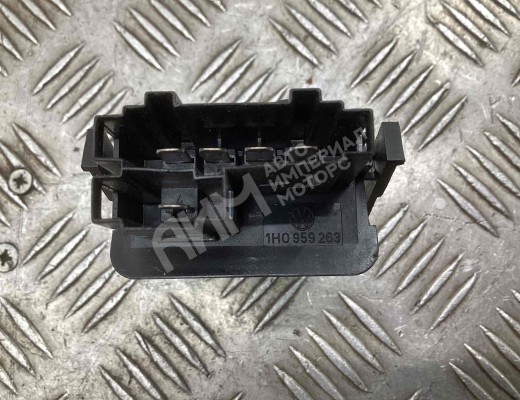 Сопротивление печки Volkswagen Golf III (1H) 1991-1997  Volkswagen Golf Golf III (1H) 1991-1997