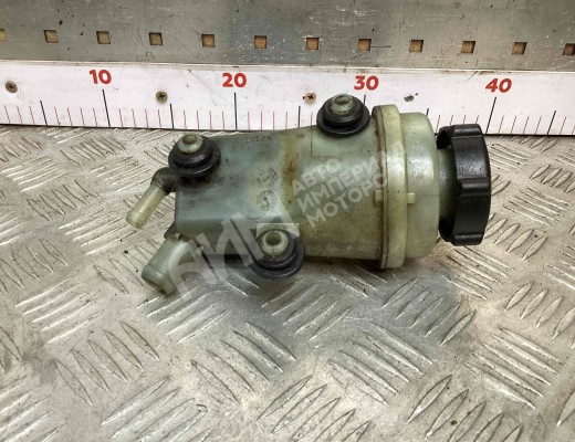 Бачок гидроусилителя Ford Focus I 2001-2005 рестайлинг  Ford Focus Focus I 2001-2005 рестайлинг