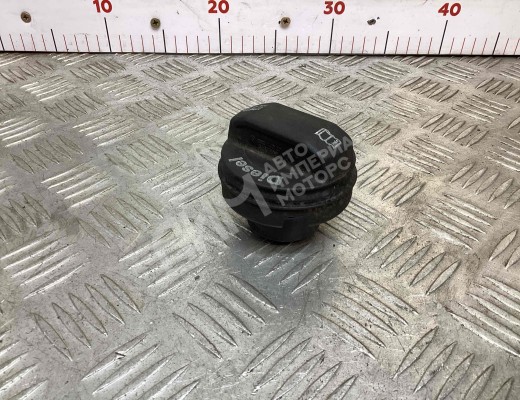 Пробка топливного бака Volkswagen Passat B5+ (3B) 2000-2005 рестайлинг  Volkswagen Passat Passat B5+ (3B) 2000-2005 рестайлинг