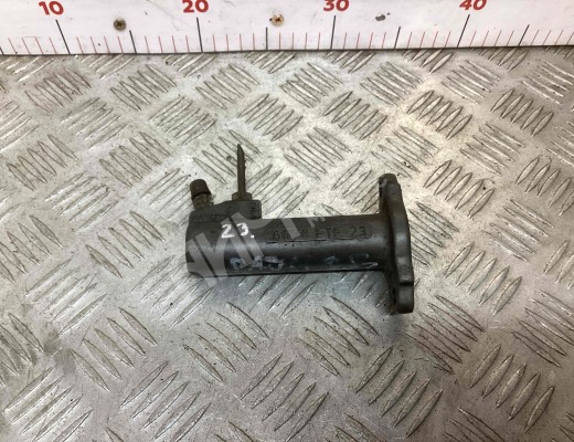 Цилиндр сцепления главный Volkswagen Passat B4 (3A) 1993-1997  Volkswagen Passat Passat B4 (3A) 1993-1997