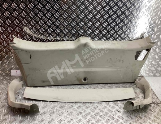 Обшивка крышки багажника  Mitsubishi Outlander II XL (CW) 2007-2012