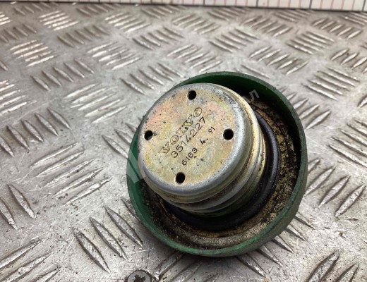Пробка топливного бака Volvo 960 1990-1996  Volvo 960 960 1990-1996