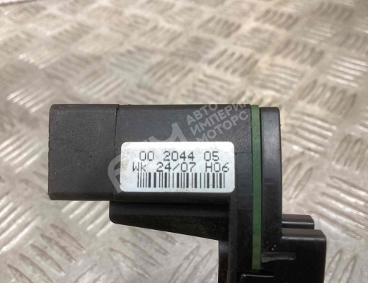 Датчик угла поворота руля Audi A4 B7 (8EC, 8ED) 2004-2008  Audi A4 A4 B7 (8EC, 8ED) 2004-2008