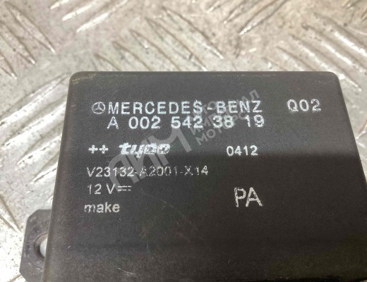 Блок управления аккумулятором (АКБ) Mercedes E (W211) 2002-2006  Mercedes E E (W211) 2002-2006