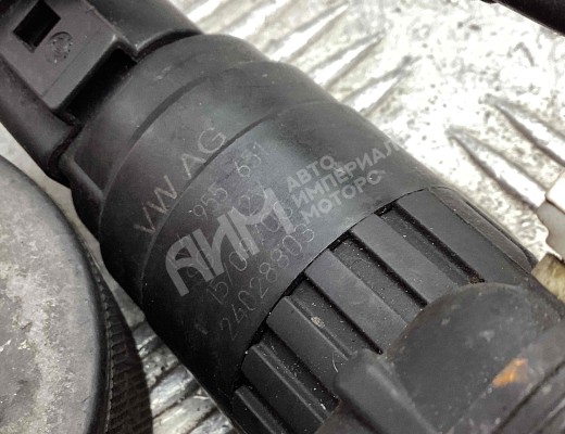Насос (моторчик) омывателя стекла Volkswagen Golf V (1K) 2004-2009  Volkswagen Golf Golf V (1K) 2004-2009