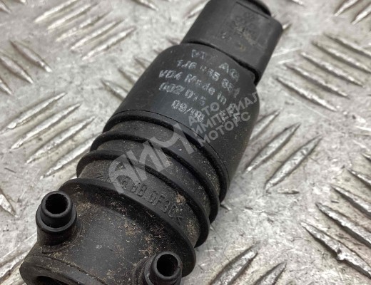 Насос (моторчик) омывателя стекла Volkswagen Golf V (1K) 2004-2009  Volkswagen Golf Golf V (1K) 2004-2009