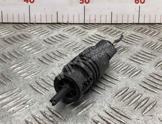 Насос (моторчик) омывателя стекла Volkswagen Golf V (1K) 2004-2009  Volkswagen Golf Golf V (1K) 2004-2009