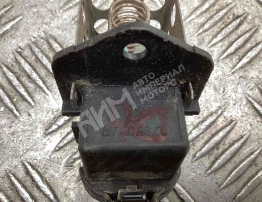 Сопротивление вентилятора охлаждения Renault Clio III 2005-2013  Renault Clio Clio III 2005-2013