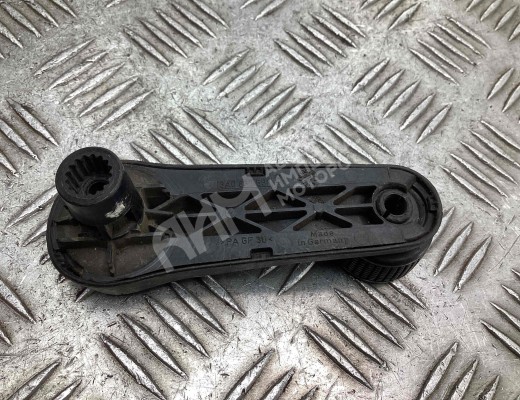 Ручка стеклоподъемника Volkswagen Passat B4 (3A) 1993-1997  Volkswagen Passat Passat B4 (3A) 1993-1997