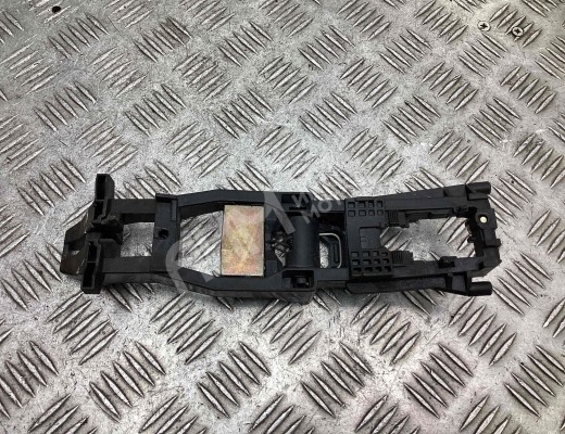 Скелет ручки наружной передней левой Mercedes C (W203) 2000-2004  Mercedes C C (W203) 2000-2004