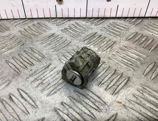 Личинка дверного замка Audi A4 B6 (8EC, 8E5) 2000-2004  Audi A4 A4 B6 (8EC, 8E5) 2000-2004