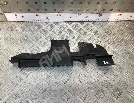 Дефлектор радиатора  Audi A4 B6 (8EC, 8E5) 2000-2006