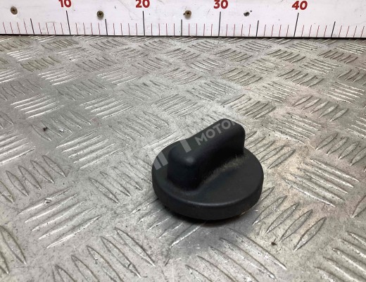 Пробка маслозаливная Mercedes E (W210) 1995-1999  Mercedes E E (W210) 1995-1999