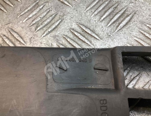 Заглушка (решетка) в бампер передний Audi A4 B5 (8D) 1994-1999  Audi A4 A4 B5 (8D) 1994-1999