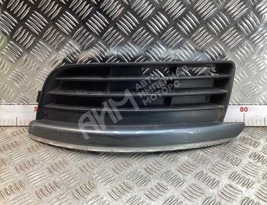 Заглушка (решетка) в бампер передний Volkswagen Golf V (1K) 2004-2009  Volkswagen Golf Golf V (1K) 2004-2009