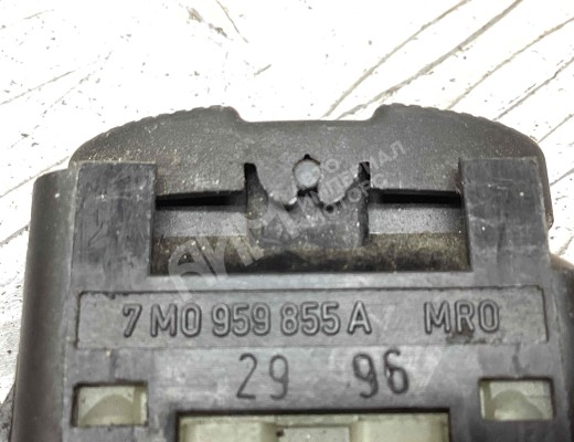 Кнопка стеклоподъемника Volkswagen Sharan I (7M) 1995-2000  Volkswagen Sharan Sharan I (7M) 1995-2000