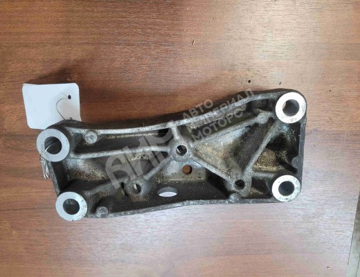 Кронштейн КПП Volkswagen Passat B6 (3C) 2005-2010  Volkswagen Passat Passat B6 (3C) 2005-2010