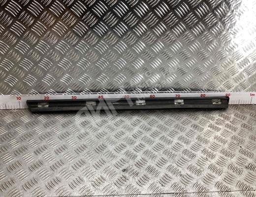 Молдинг двери задней левой Audi A8 D2 (4D) 1994-2002  Audi A8 A8 D2 (4D) 1994-2002