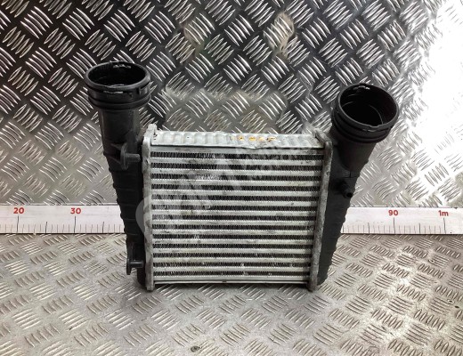Интеркулер Volkswagen Passat B5+ (3B) 2000-2005 рестайлинг  Volkswagen Passat Passat B5+ (3B) 2000-2005 рестайлинг